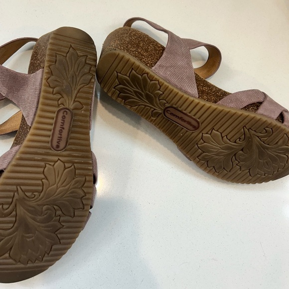 Comfortiva Shoes Comfortiva Pillow Top Memory Foam Wedge Sandals
